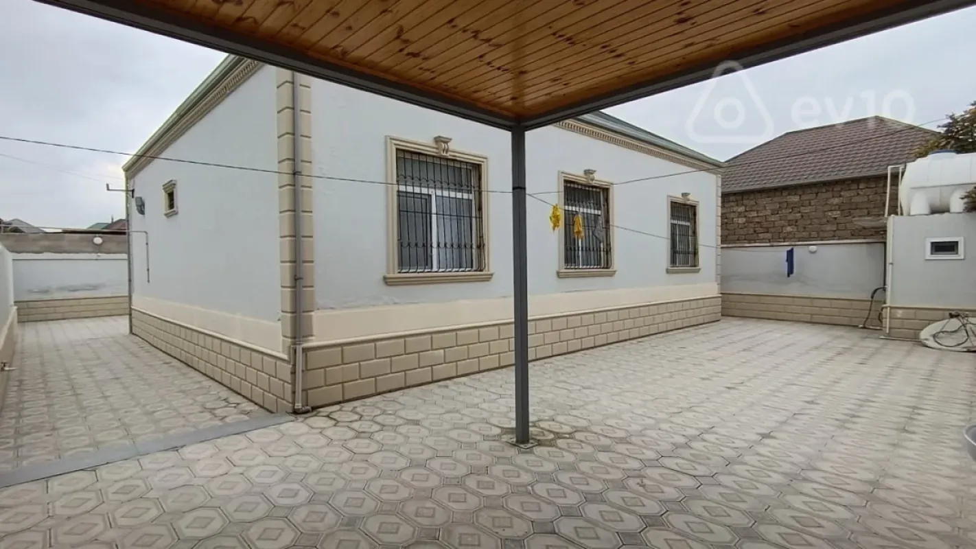 Satılır 4 otaqlı həyət evi 120 m²