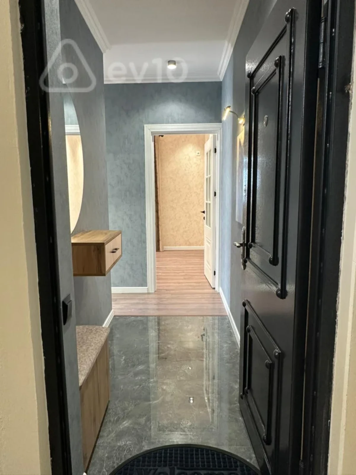 Satılır 2 otaqlı köhnə tikili 45 m²