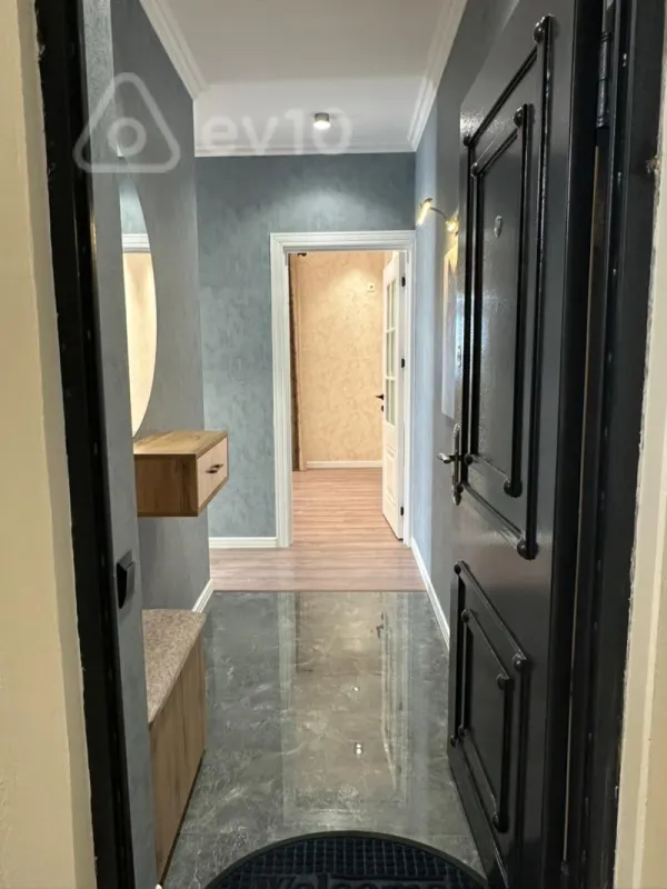 Satılır 2 otaqlı köhnə tikili 45 m²