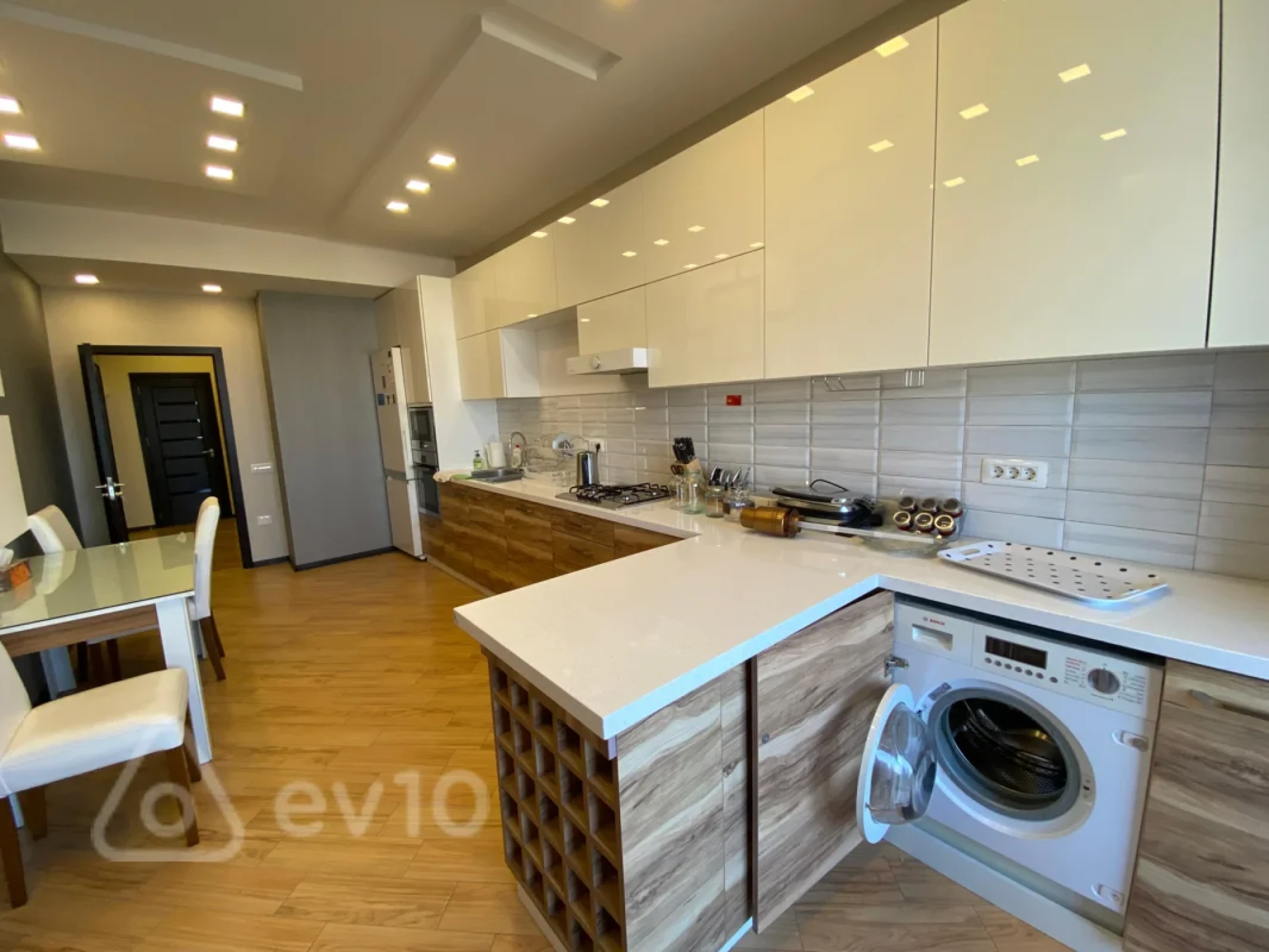 Satılır 3 otaqlı yeni tikili 146 m²