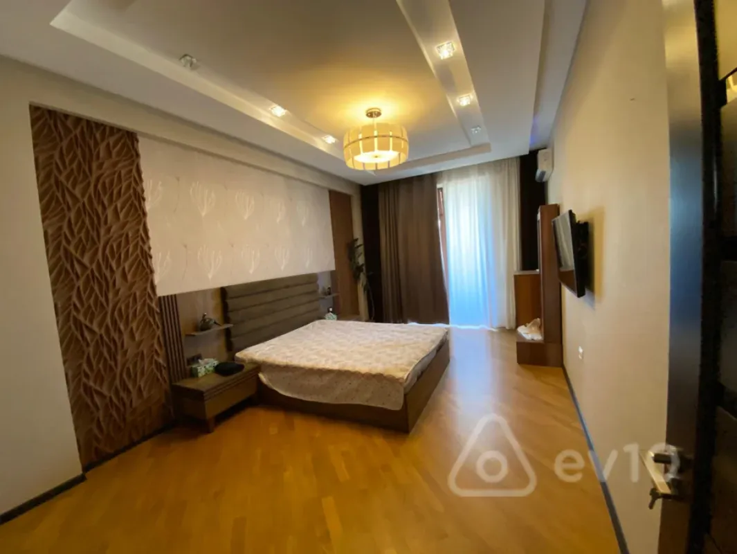 Satılır 3 otaqlı yeni tikili 146 m²