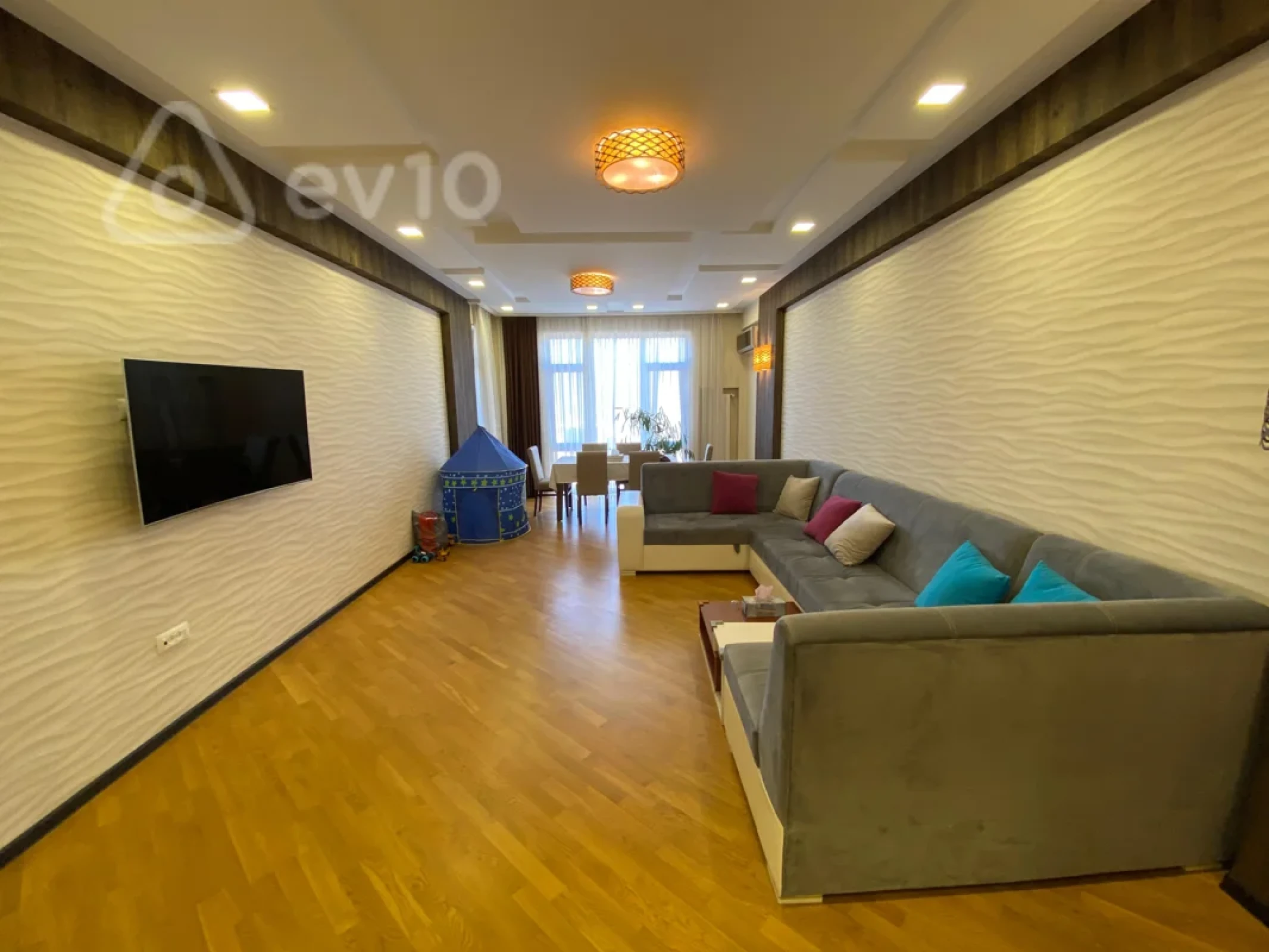 Satılır 3 otaqlı yeni tikili 146 m²