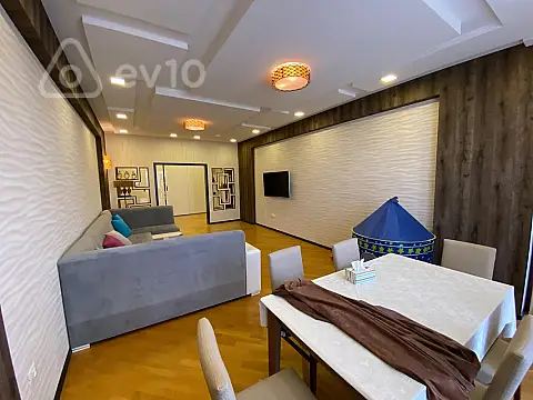 Satılır 3 otaqlı yeni tikili 146 m²