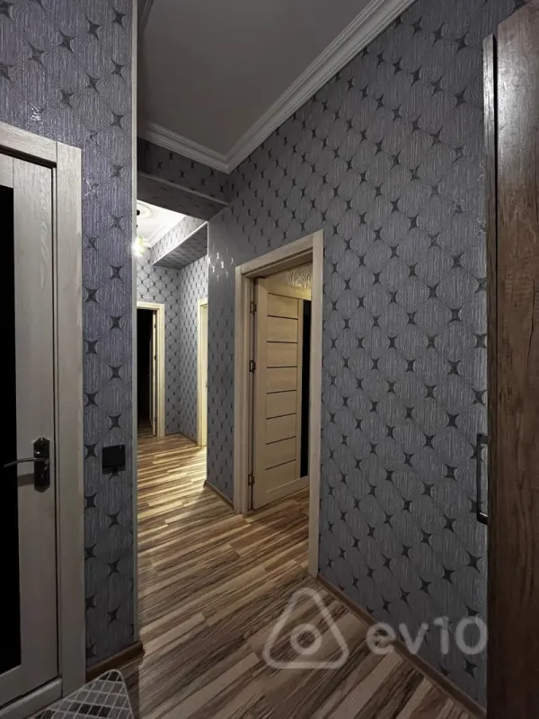 Kirayə verilir 2 otaqlı yeni tikili 85 m²