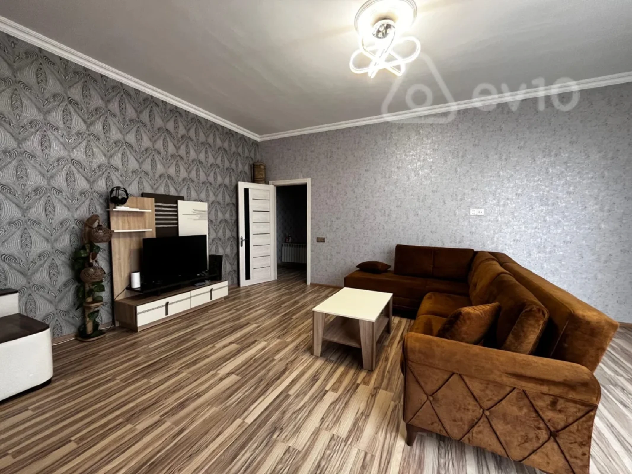 Kirayə verilir 2 otaqlı yeni tikili 85 m²