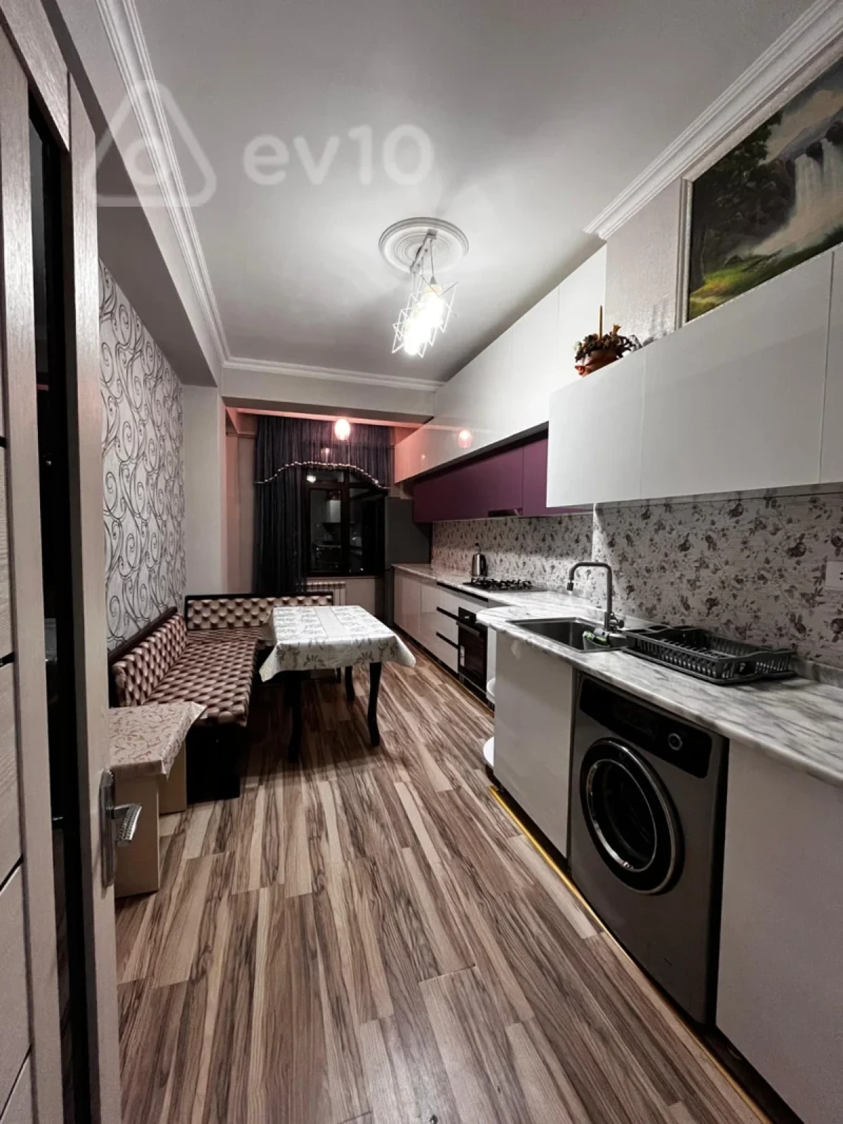 Kirayə verilir 2 otaqlı yeni tikili 85 m²