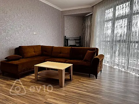 Kirayə verilir 2 otaqlı yeni tikili 85 m²