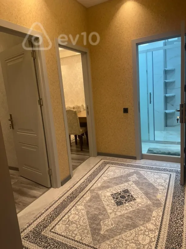Kirayə verilir 2 otaqlı yeni tikili 65 m²