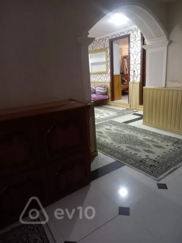 Kirayə verilir 10 otaqlı həyət evi 360 m²