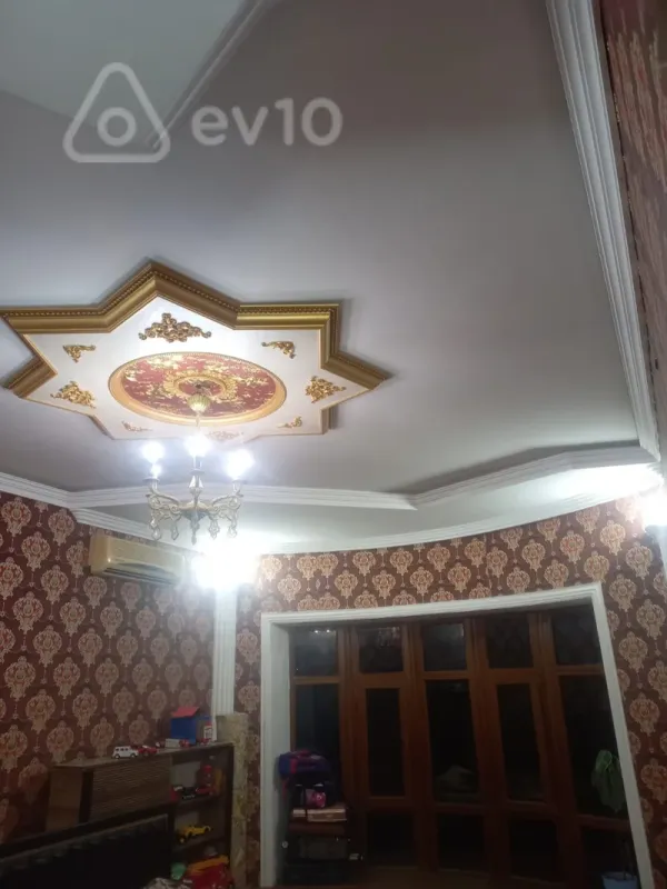 Kirayə verilir 10 otaqlı həyət evi 360 m²