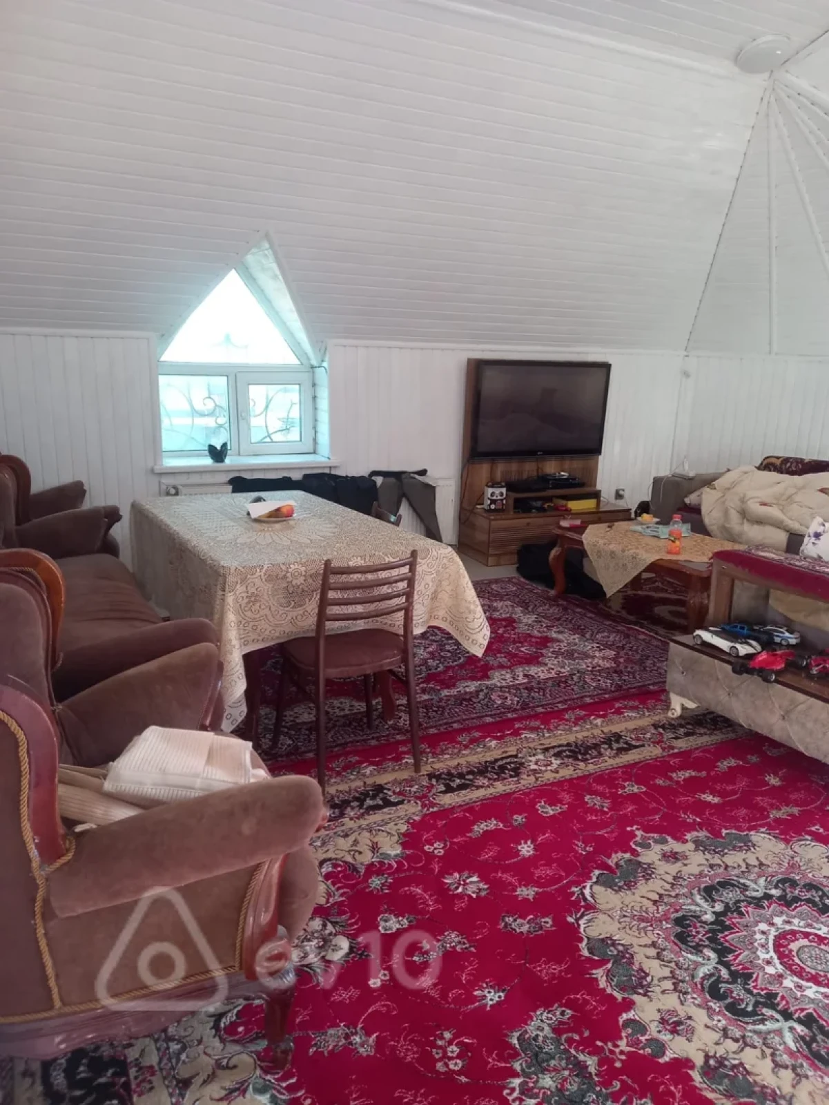 Kirayə verilir 10 otaqlı həyət evi 360 m²