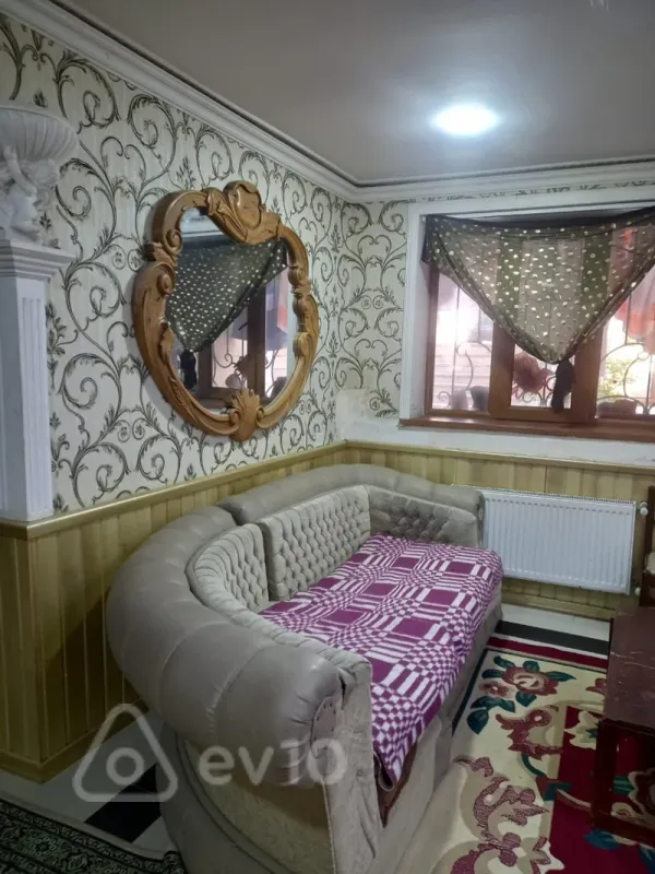 Kirayə verilir 10 otaqlı həyət evi 360 m²