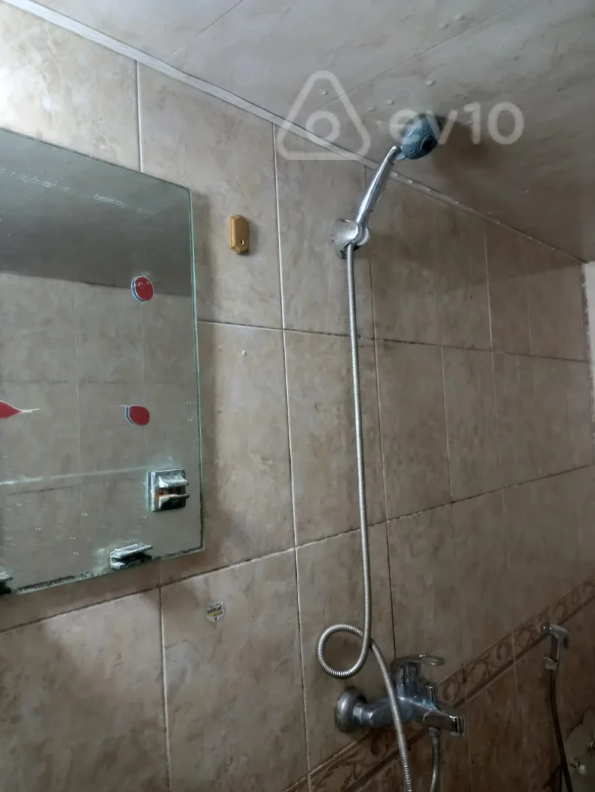 Kirayə verilir 10 otaqlı həyət evi 360 m²