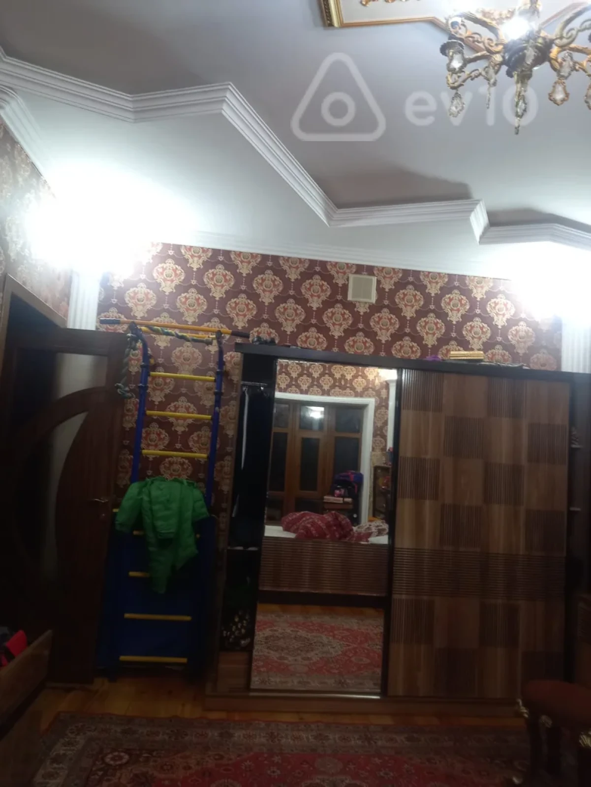 Kirayə verilir 10 otaqlı həyət evi 360 m²