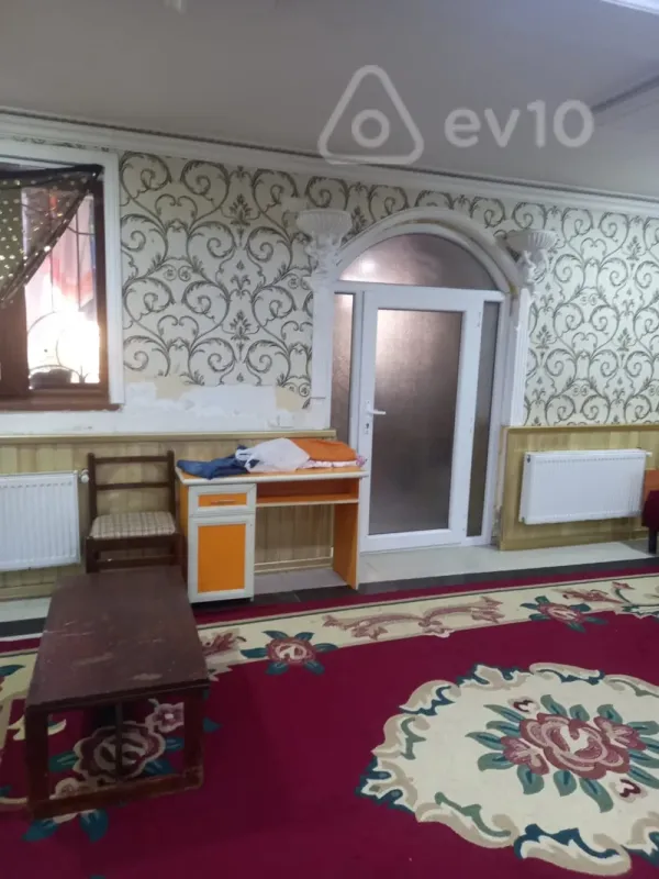 Kirayə verilir 10 otaqlı həyət evi 360 m²