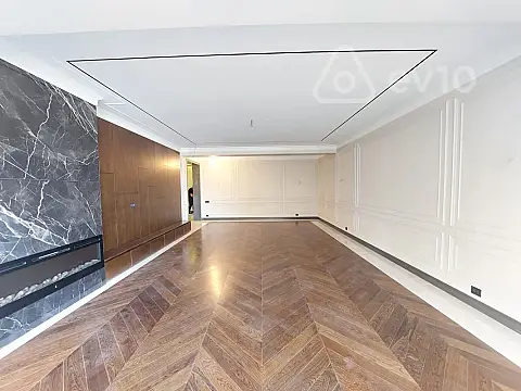 Satılır 4 otaqlı yeni tikili 225 m²