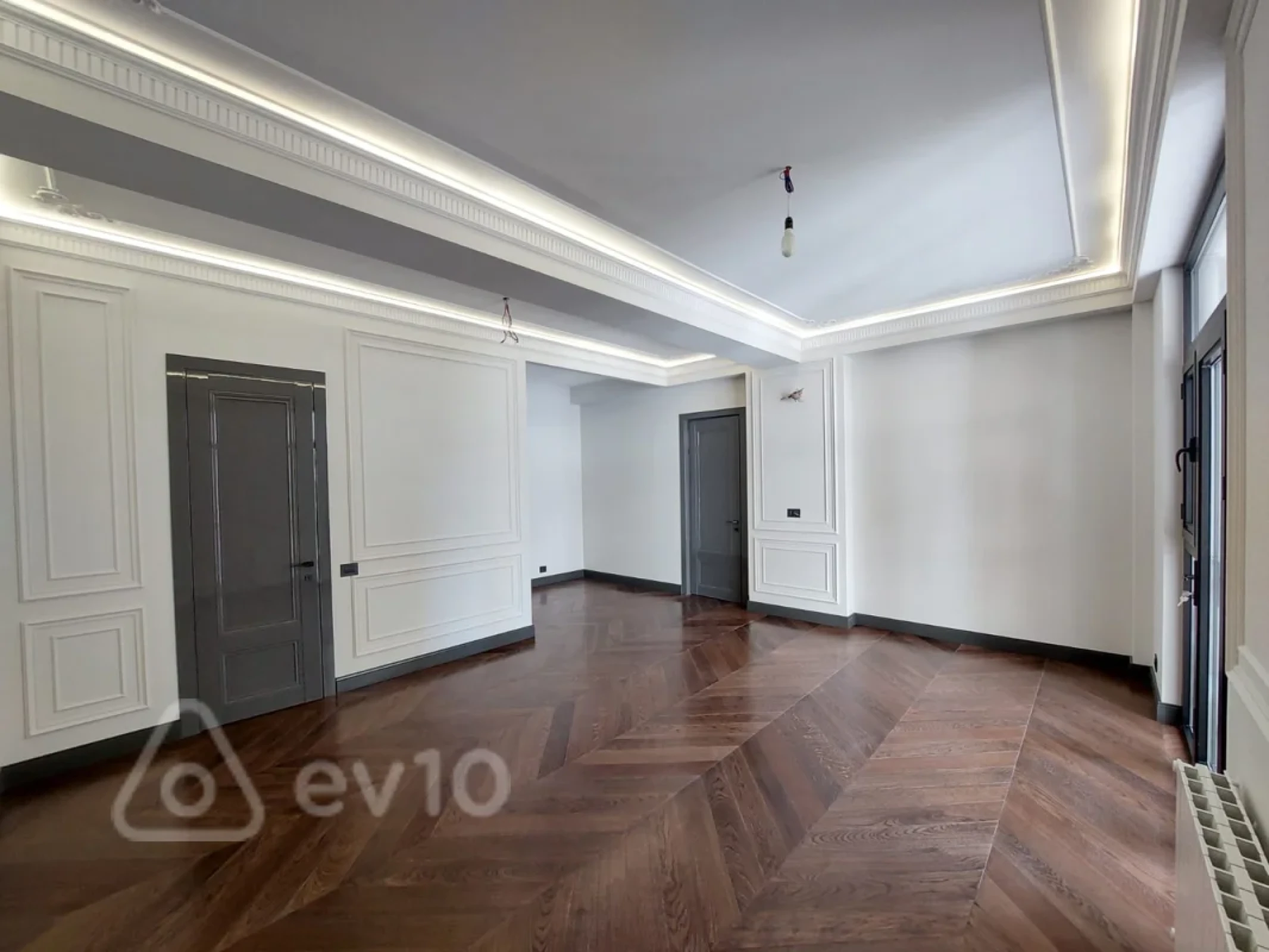 Satılır 4 otaqlı yeni tikili 225 m²