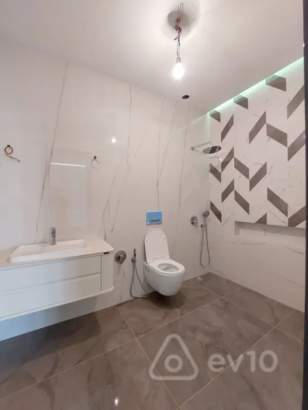 Satılır 4 otaqlı yeni tikili 225 m²
