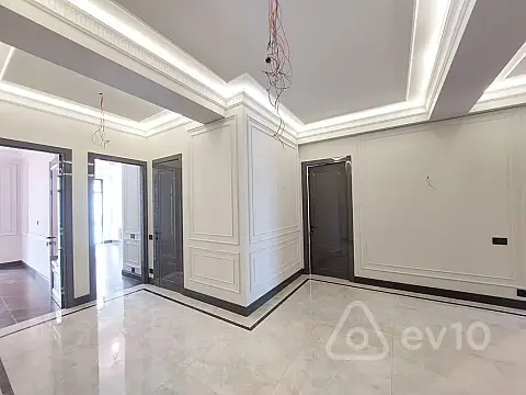 Satılır 4 otaqlı yeni tikili 225 m²