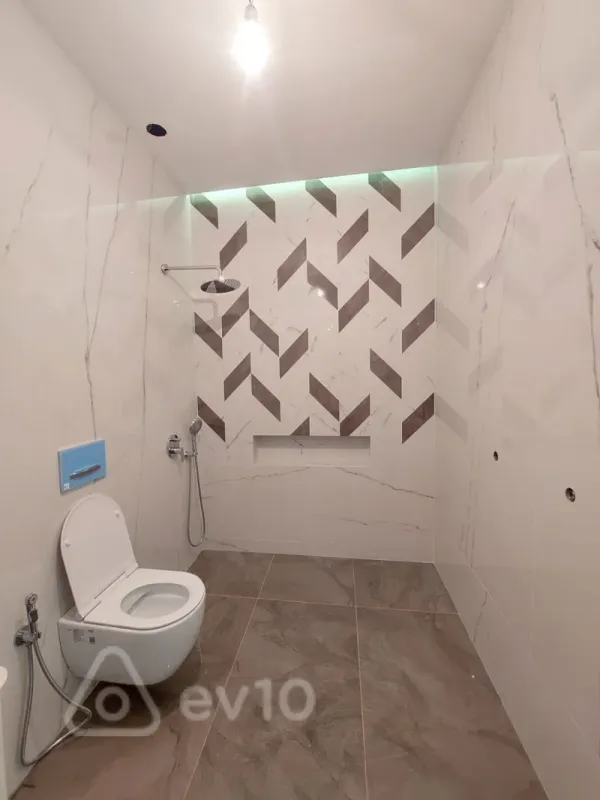 Satılır 4 otaqlı yeni tikili 225 m²