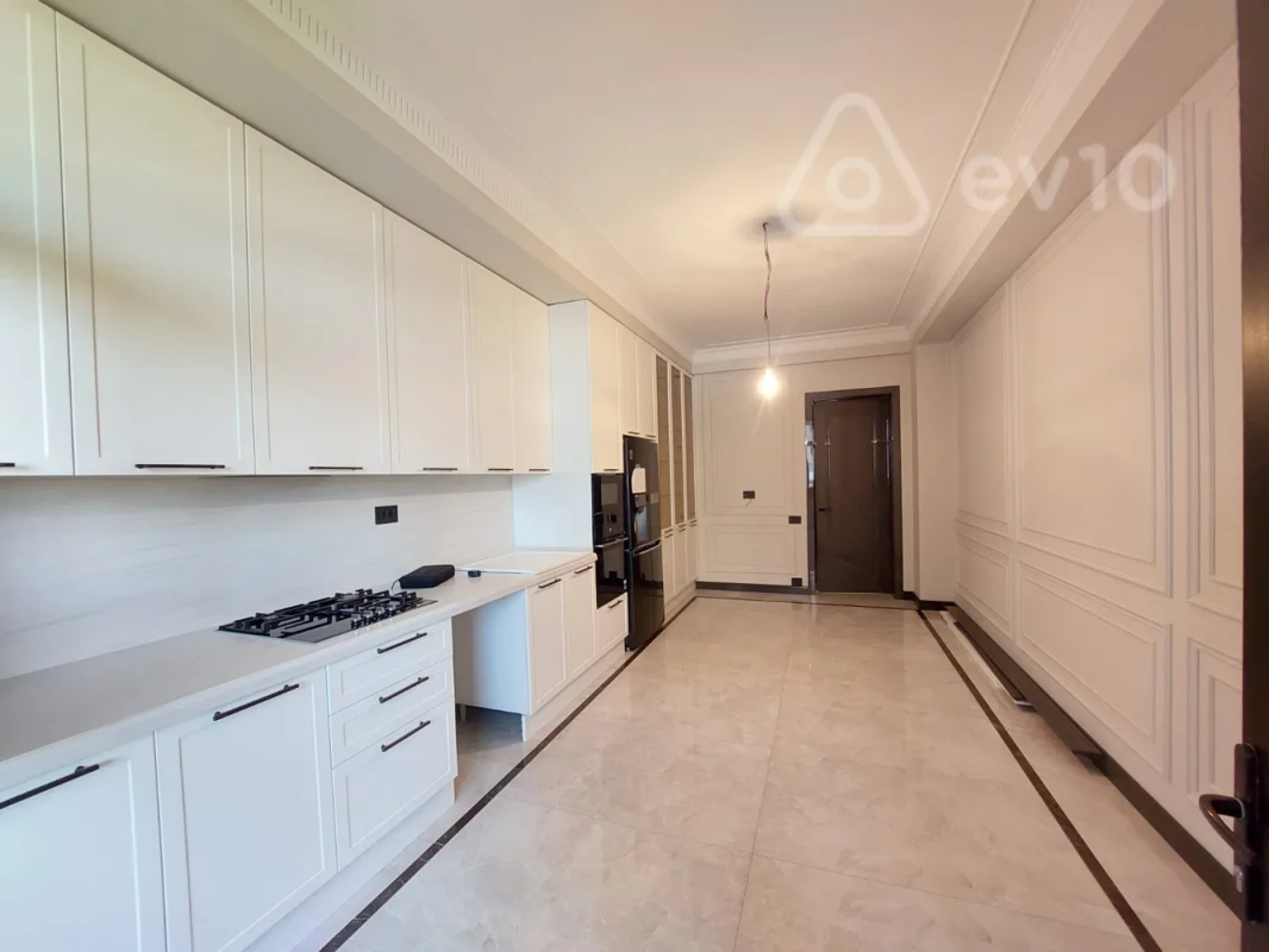 Satılır 4 otaqlı yeni tikili 225 m²