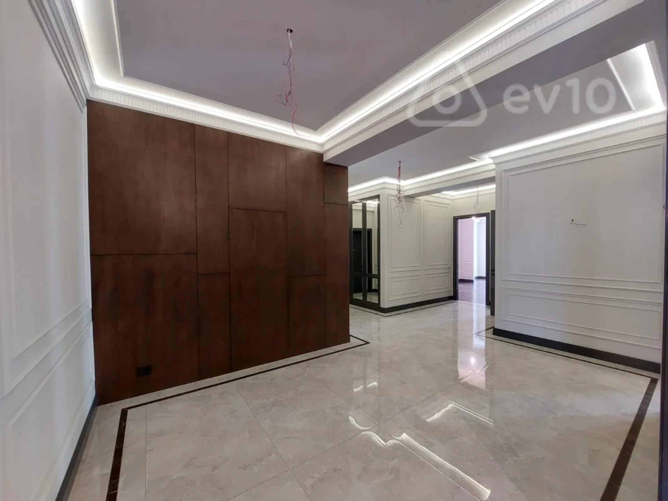 Satılır 4 otaqlı yeni tikili 225 m²