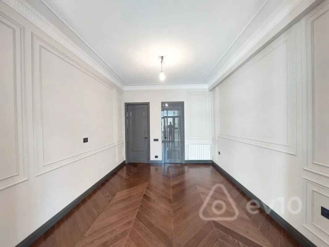 Satılır 4 otaqlı yeni tikili 225 m²