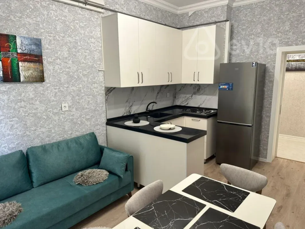 Kirayə verilir 3 otaqlı yeni tikili 100 m²