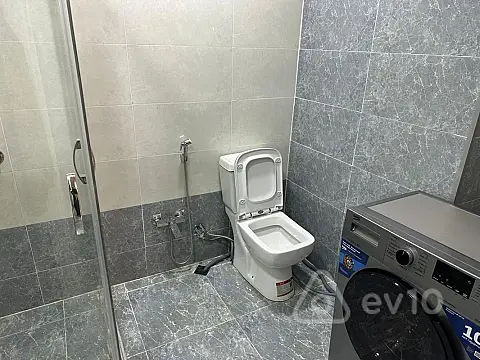 Kirayə verilir 3 otaqlı yeni tikili 100 m²