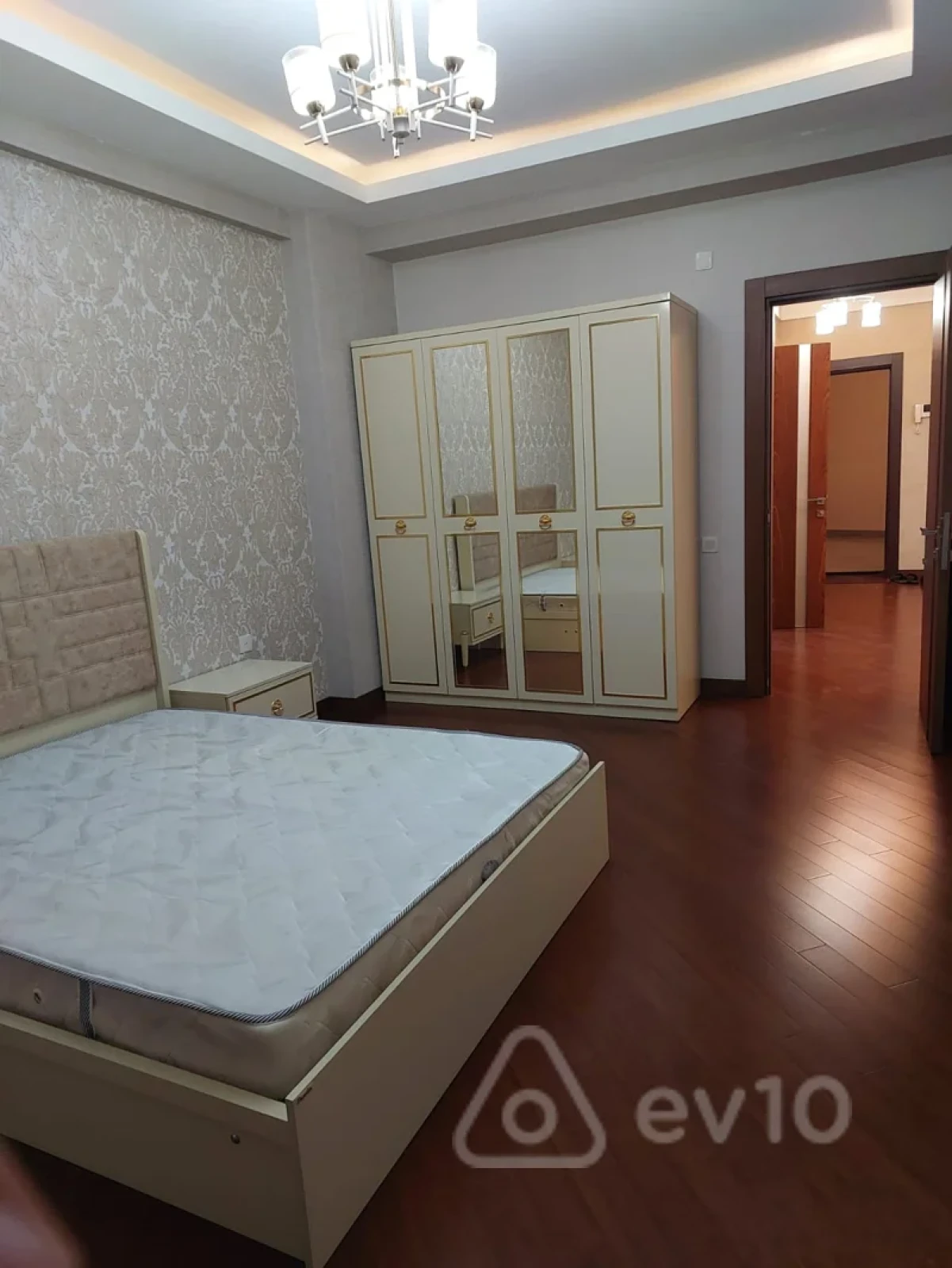 Kirayə verilir 2 otaqlı yeni tikili 113 m²