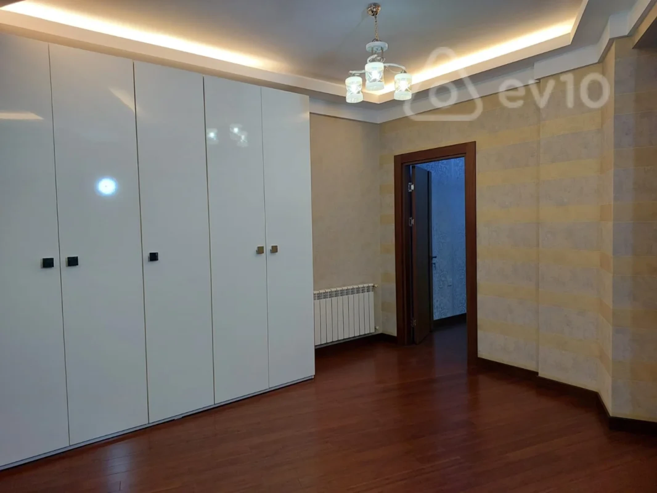 Kirayə verilir 2 otaqlı yeni tikili 113 m²