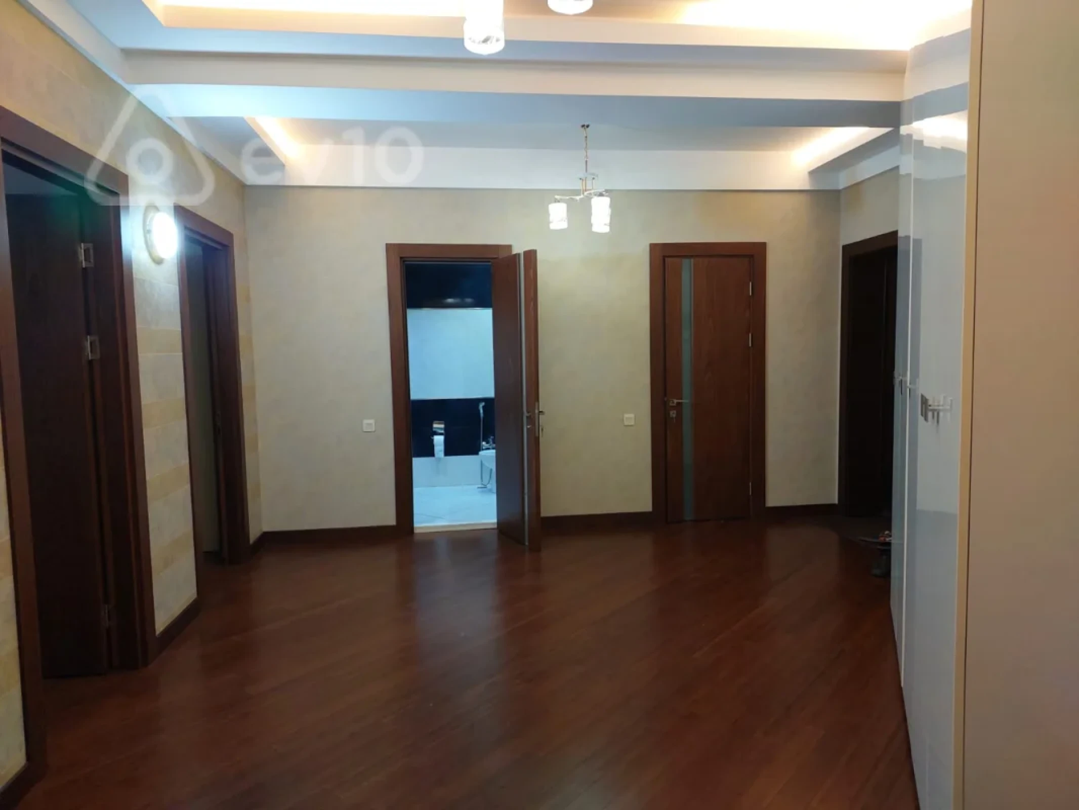 Kirayə verilir 2 otaqlı yeni tikili 113 m²