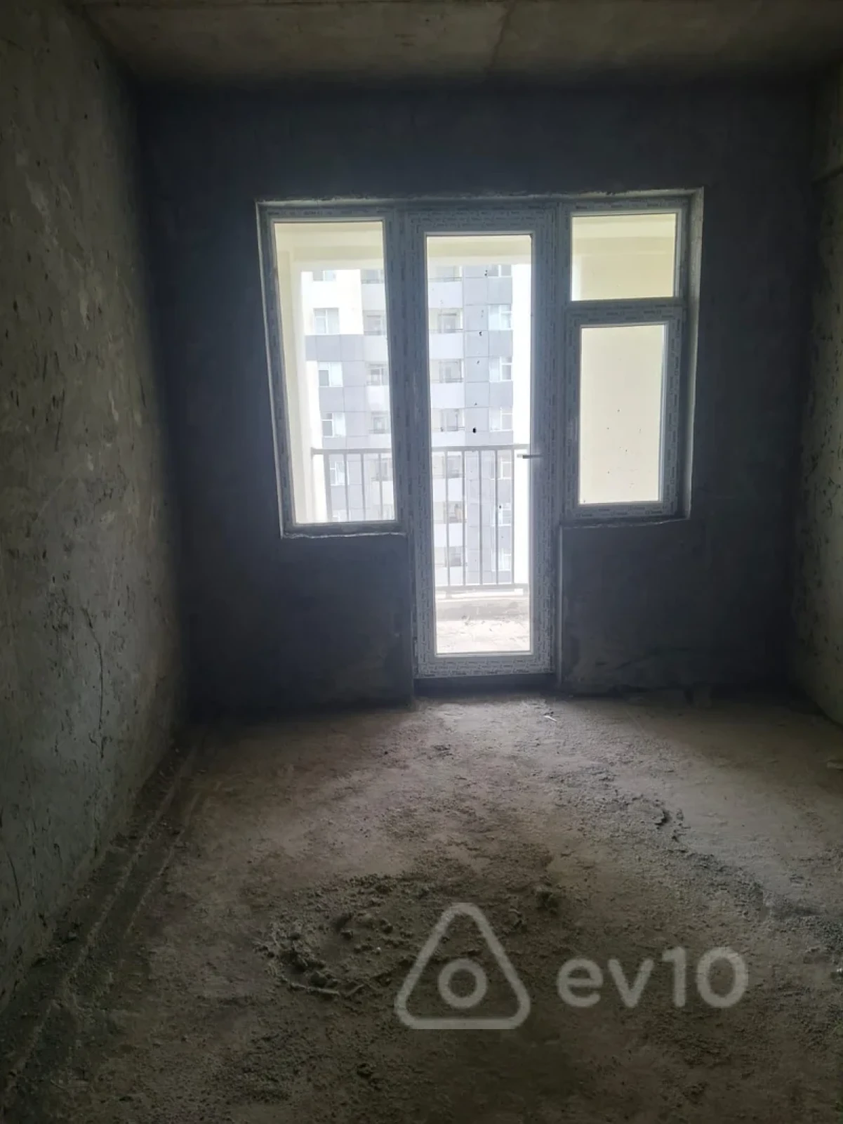 Satılır 2 otaqlı yeni tikili 100.5 m²