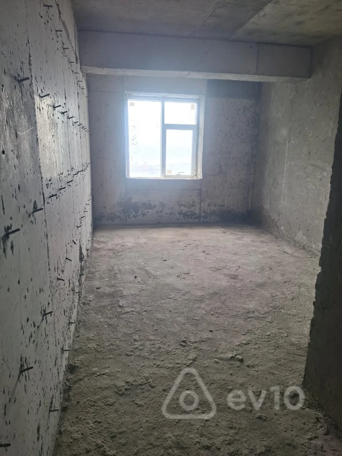 Satılır 2 otaqlı yeni tikili 100.5 m²