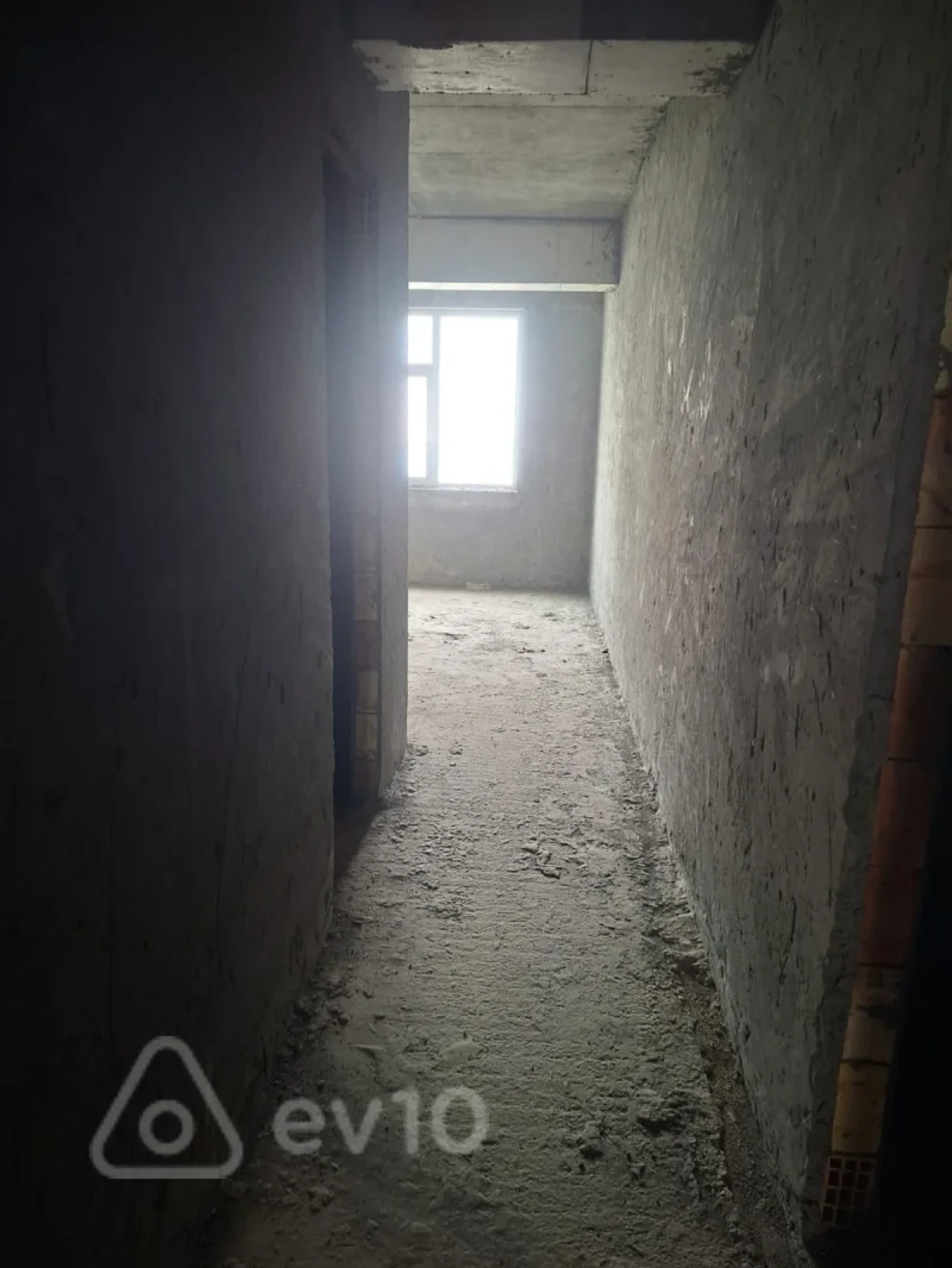 Satılır 2 otaqlı yeni tikili 100.5 m²