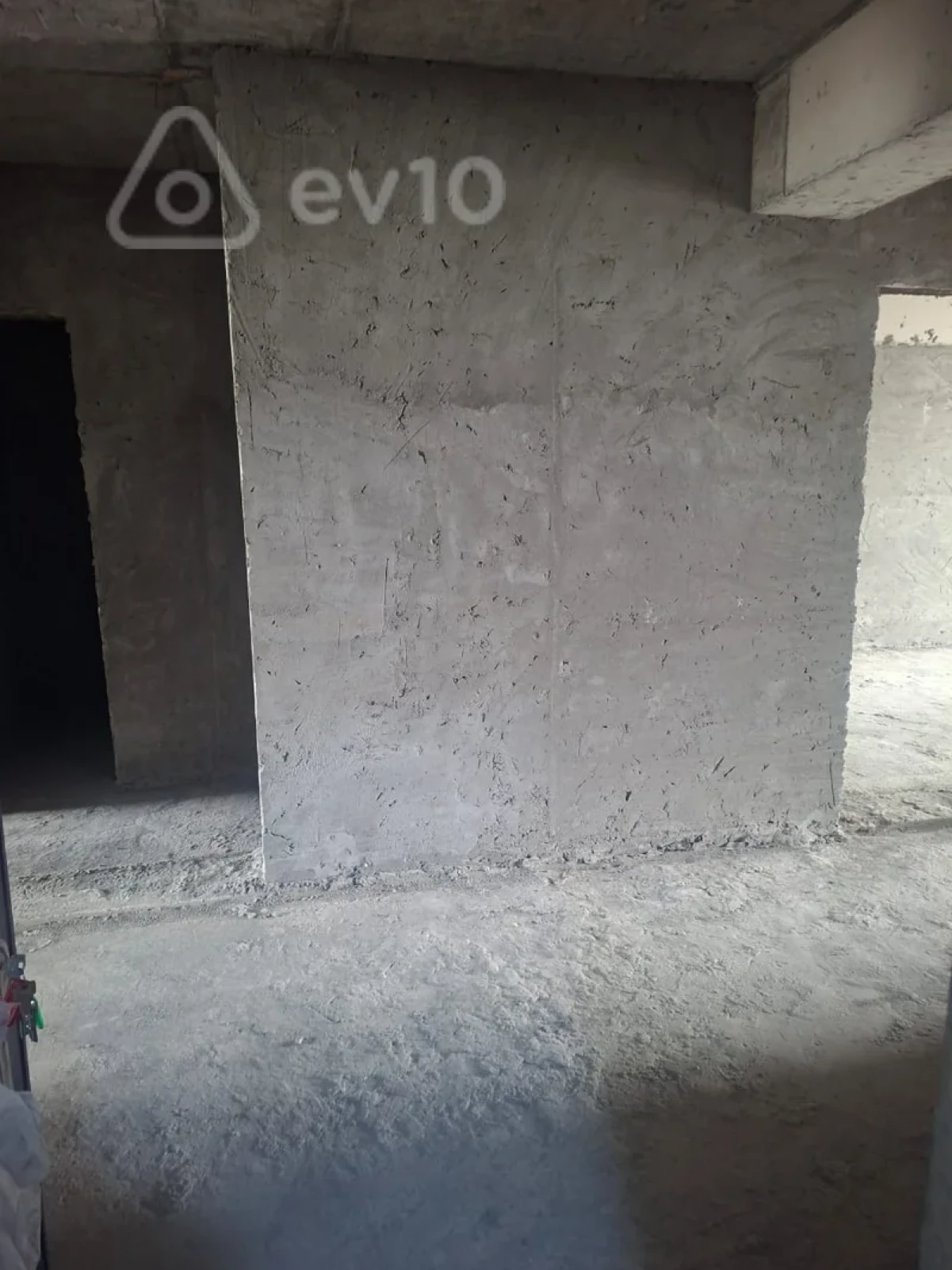 Satılır 2 otaqlı yeni tikili 100.5 m²