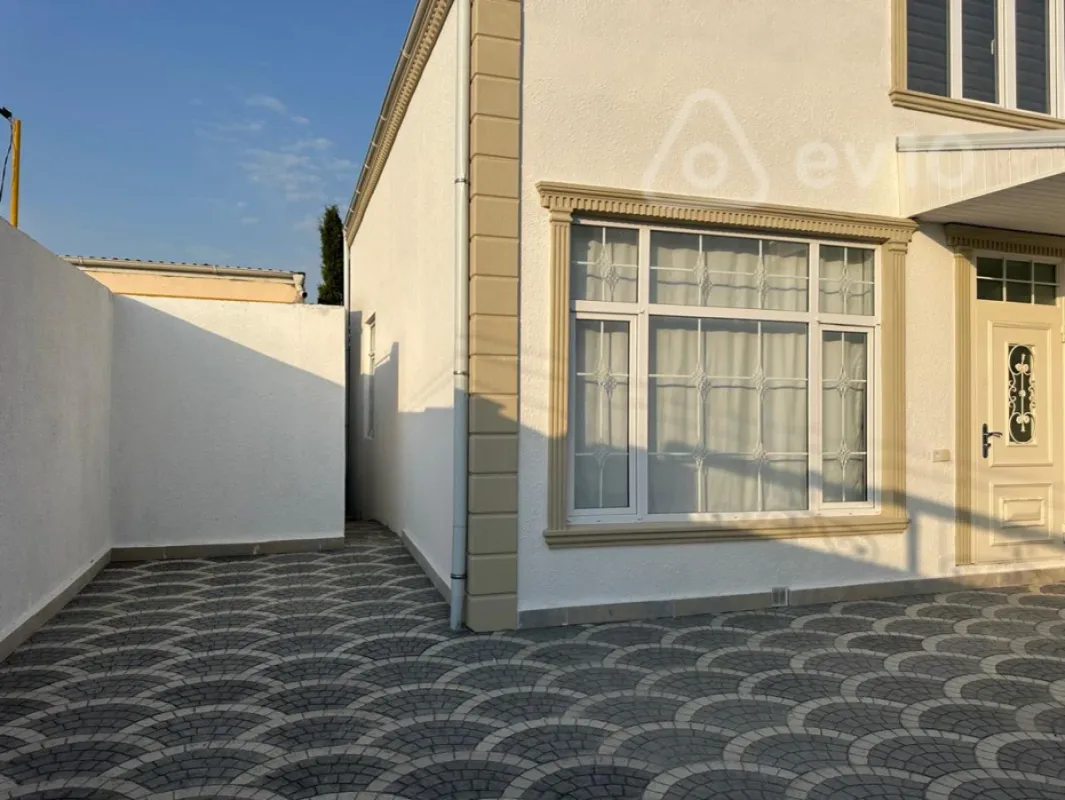 Satılır 3 otaqlı həyət evi 100 m²