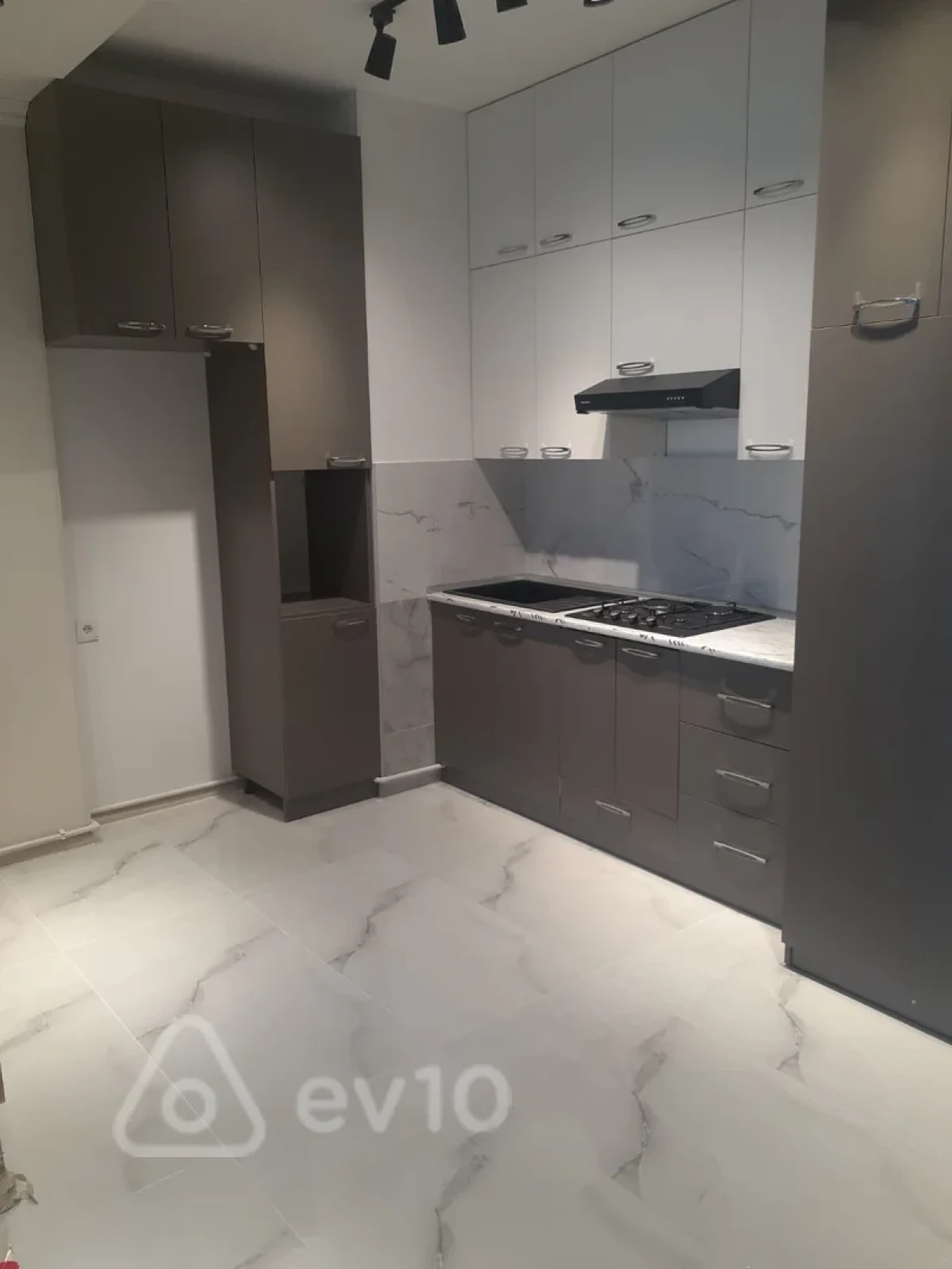 Satılır 2 otaqlı yeni tikili 56 m²