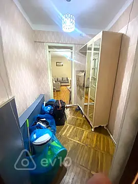 Kirayə verilir 2 otaqlı köhnə tikili 60 m²