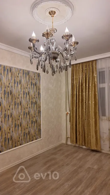 Satılır 2 otaqlı köhnə tikili 65 m²