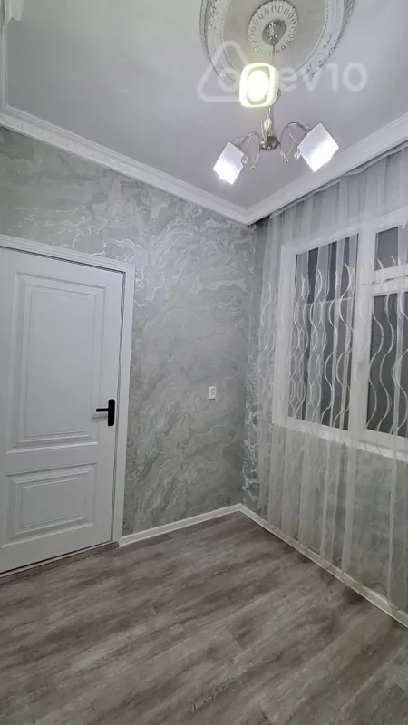 Satılır 2 otaqlı köhnə tikili 65 m²