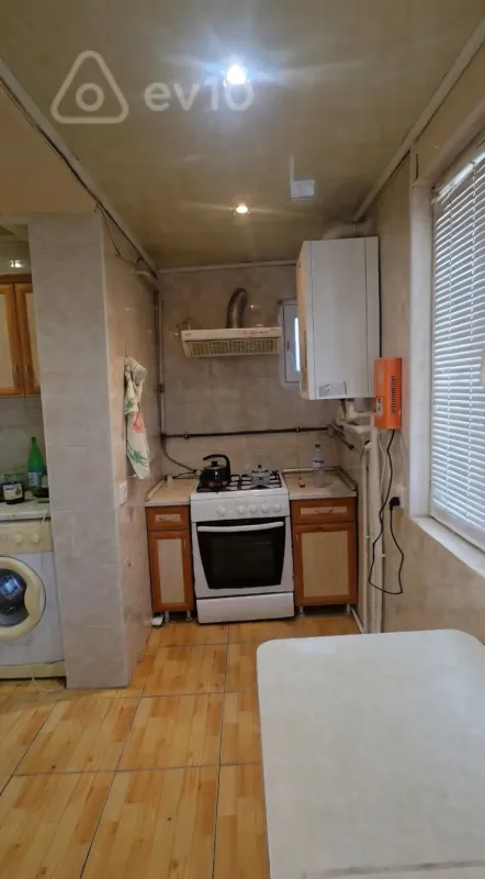 Kirayə verilir 3 otaqlı köhnə tikili 62 m²