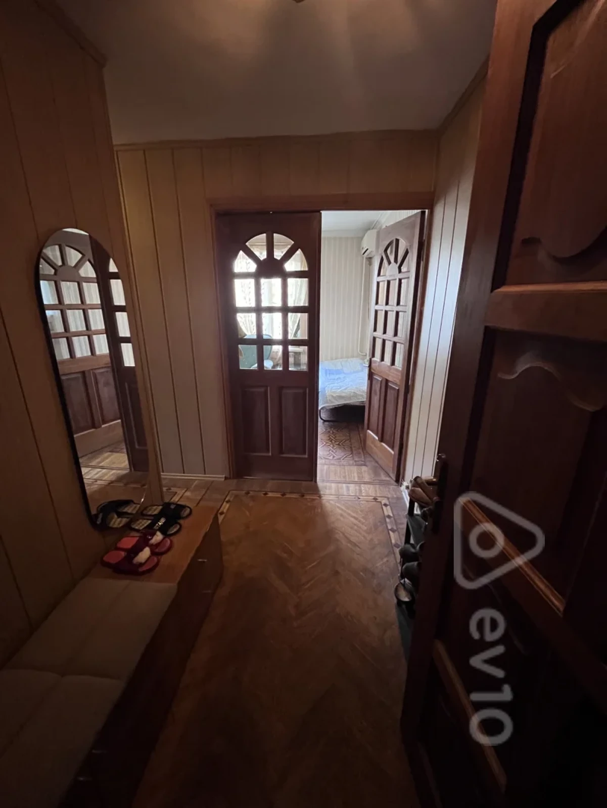 Satılır 2 otaqlı köhnə tikili 50 m²