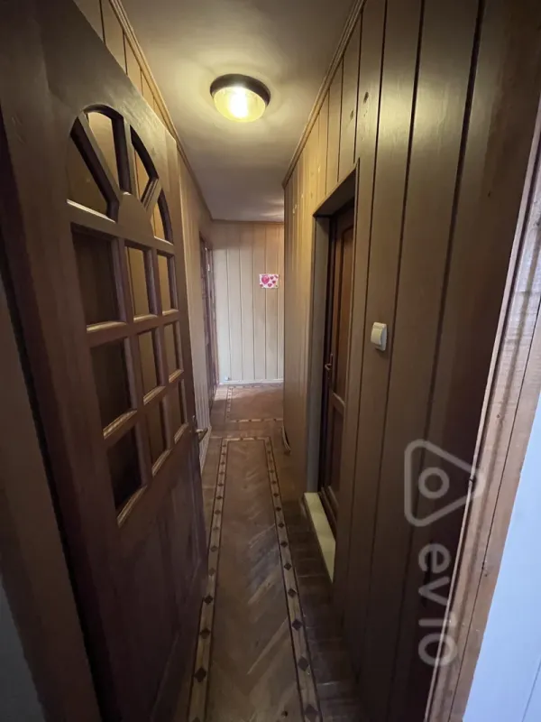 Satılır 2 otaqlı köhnə tikili 50 m²