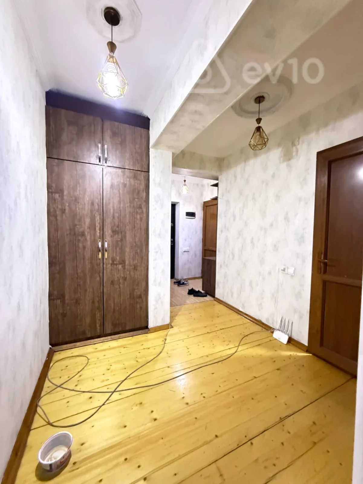 Satılır 2 otaqlı yeni tikili 75 m²