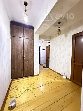 Satılır 2 otaqlı yeni tikili 75 m²