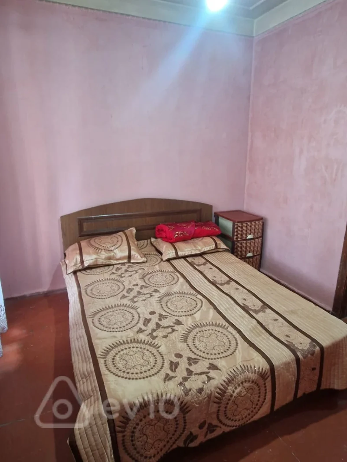 Kirayə verilir 3 otaqlı köhnə tikili 70 m²