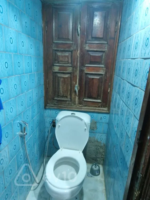 Kirayə verilir 3 otaqlı köhnə tikili 70 m²