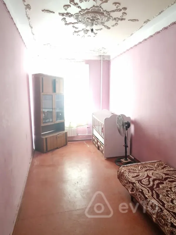 Kirayə verilir 3 otaqlı köhnə tikili 70 m²