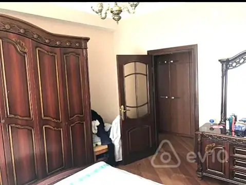 Kirayə verilir 2 otaqlı yeni tikili 80 m²